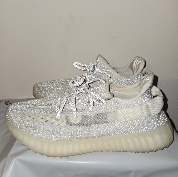 Yeezy Boost 350 V2 "White Bone" - Picture 3 of 6